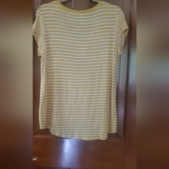 Cable & Gauge Cap Sleeve V-neck Tee With Mustard And White Stripes Size Medium - Picture 9 of 12